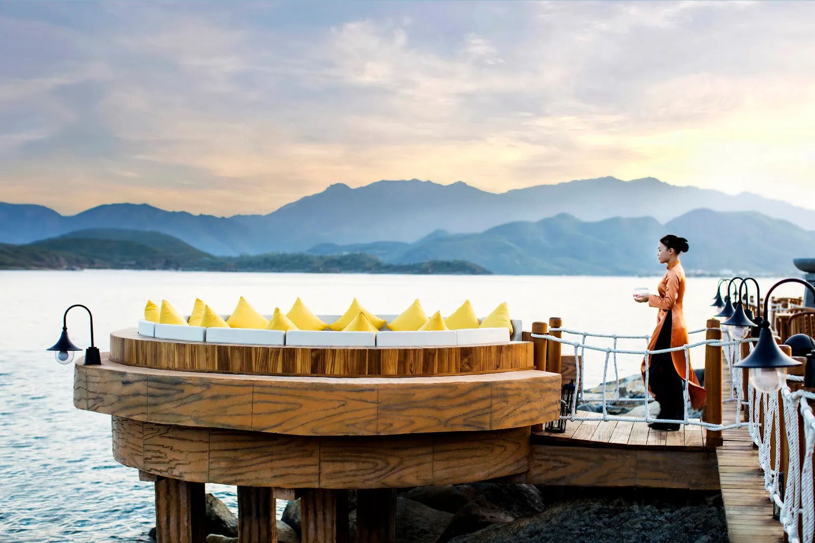 Wave Bar (Hòn Tre) — ảnh tham khảo 3