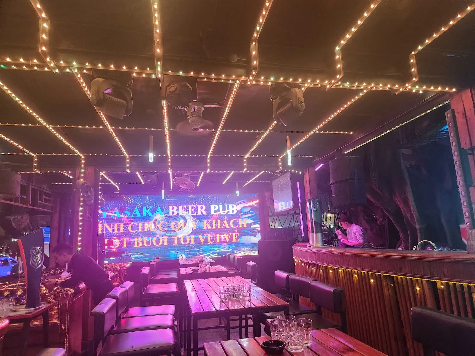 Yasaka 008 Night Club — ảnh tham khảo 1