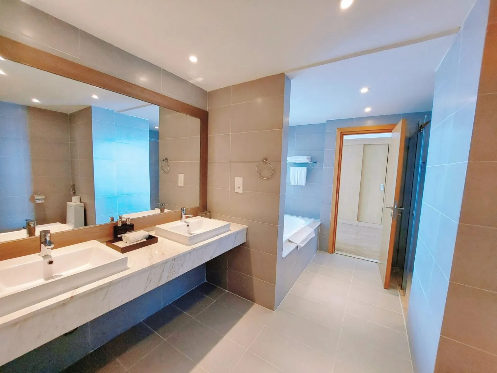 Starcity Bayfront Nha Trang — ảnh 8