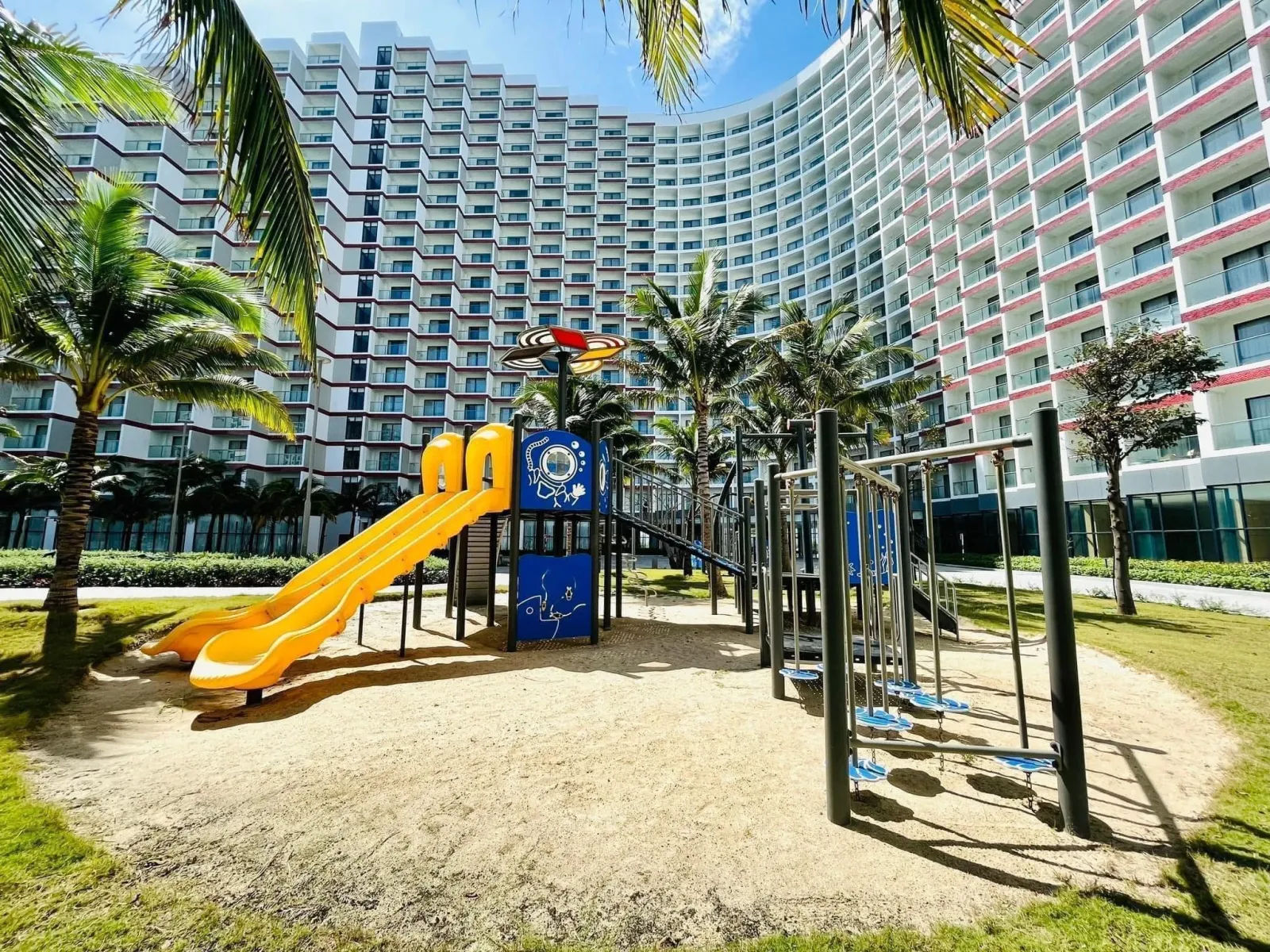 The Empyrean Cam Ranh Beach Resort — photo 2