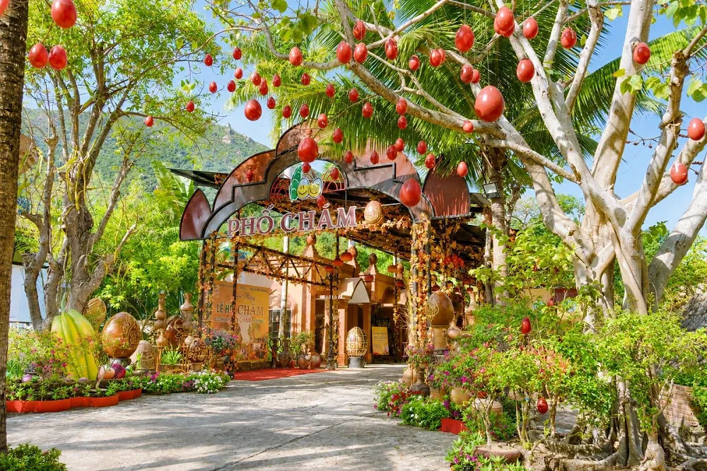 Trăm Trứng — ảnh 2