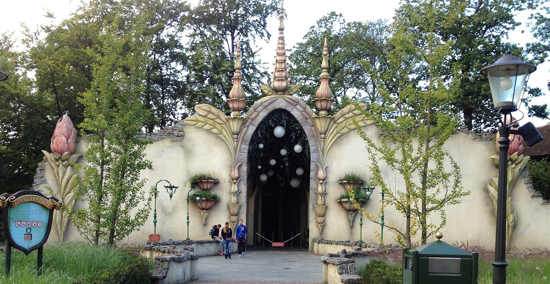 Photo 1