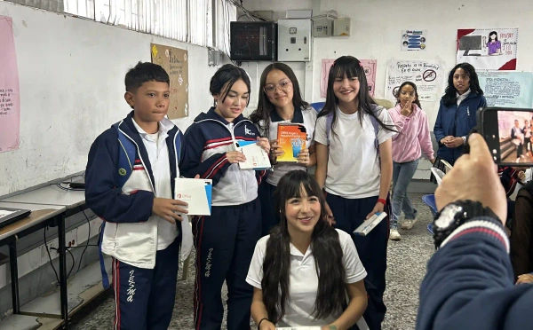 DONAMOS 8 COMPUTADORES AL COLEGIO SAN MATEO EN SOACHA — Y ESTO ES LO QUE LOGRAMOS JUNTOS - Reciclando Unidos