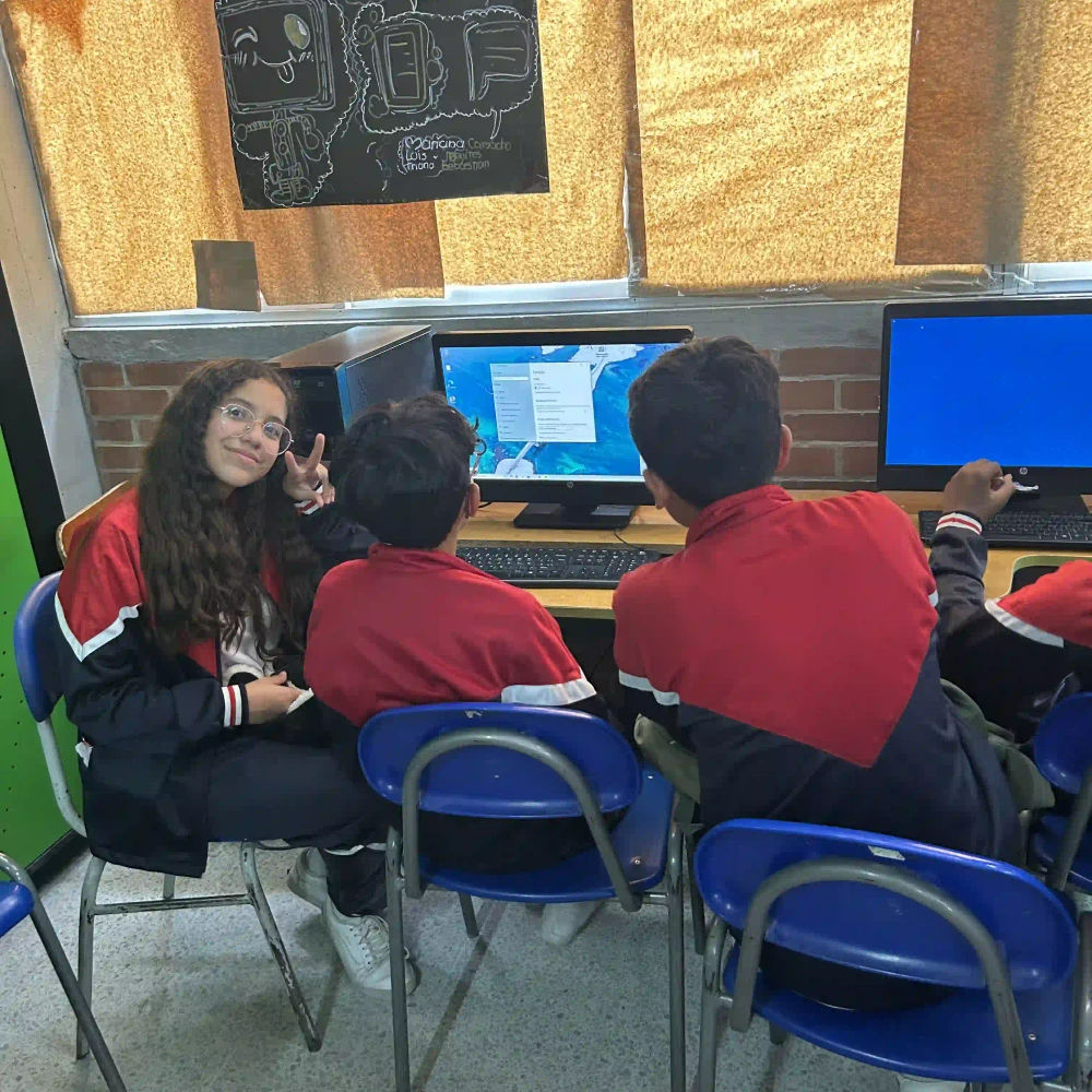 Donar Computadores - Fundación Reciclando Unidos