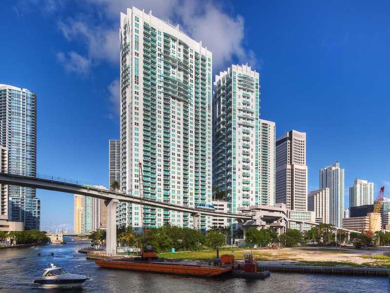 Brickell on the River