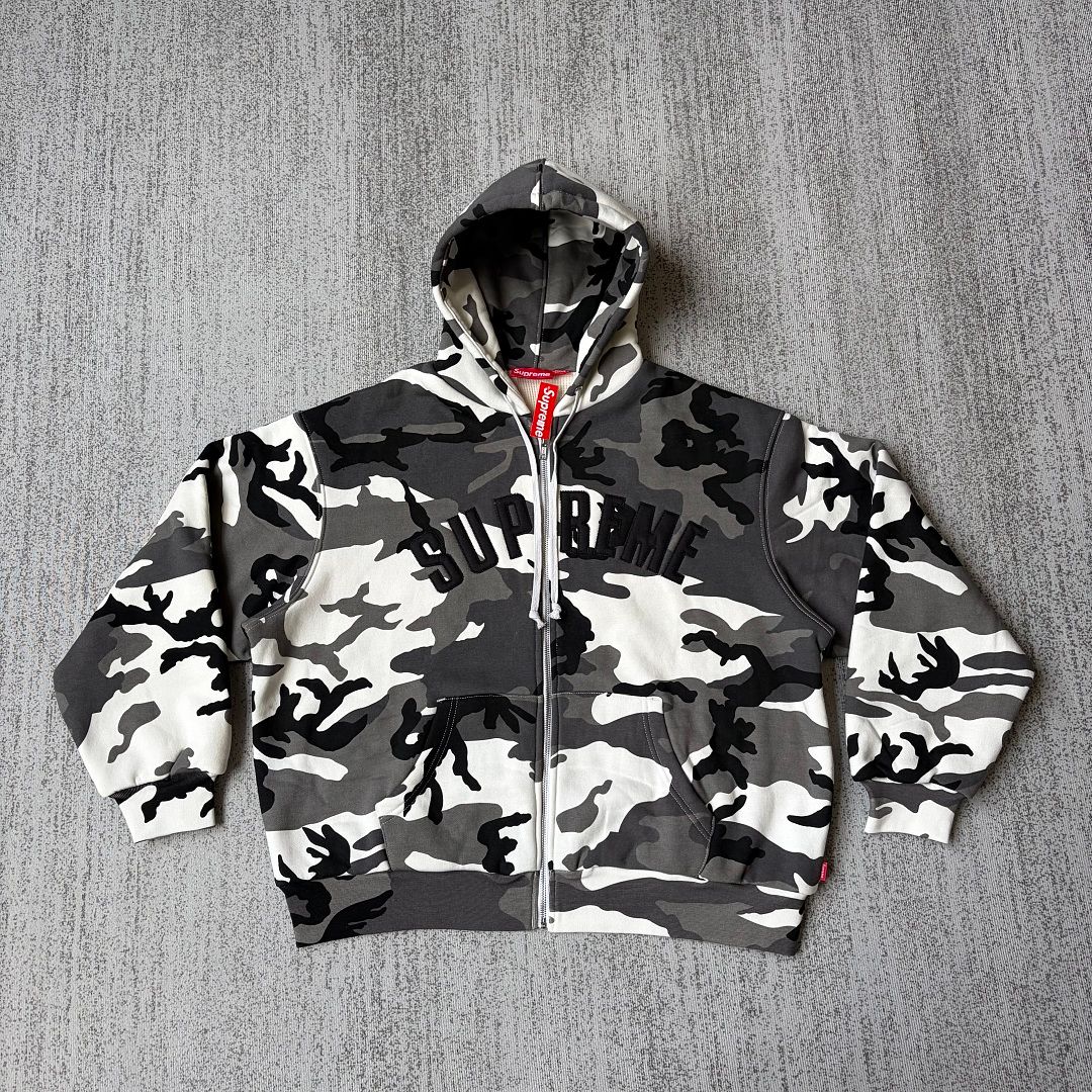 Supreme Zipper Sweatshirt