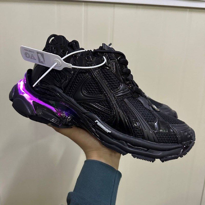 Balenciaga Runner Led