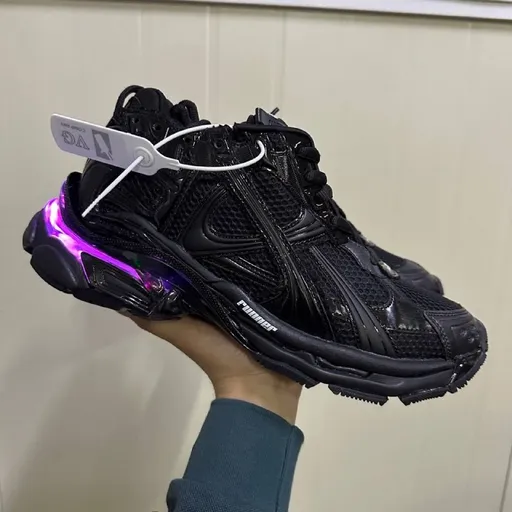 Balenciaga Runner Led
