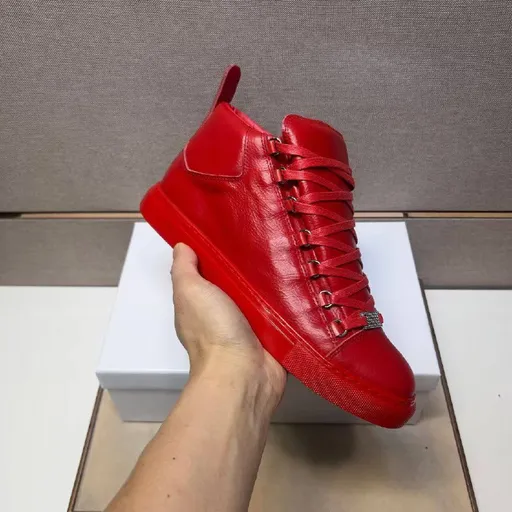 Balenciaga Arena — Красные