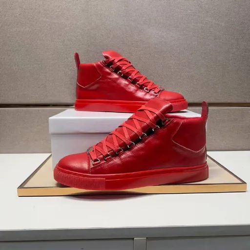 Balenciaga Arena — Красные