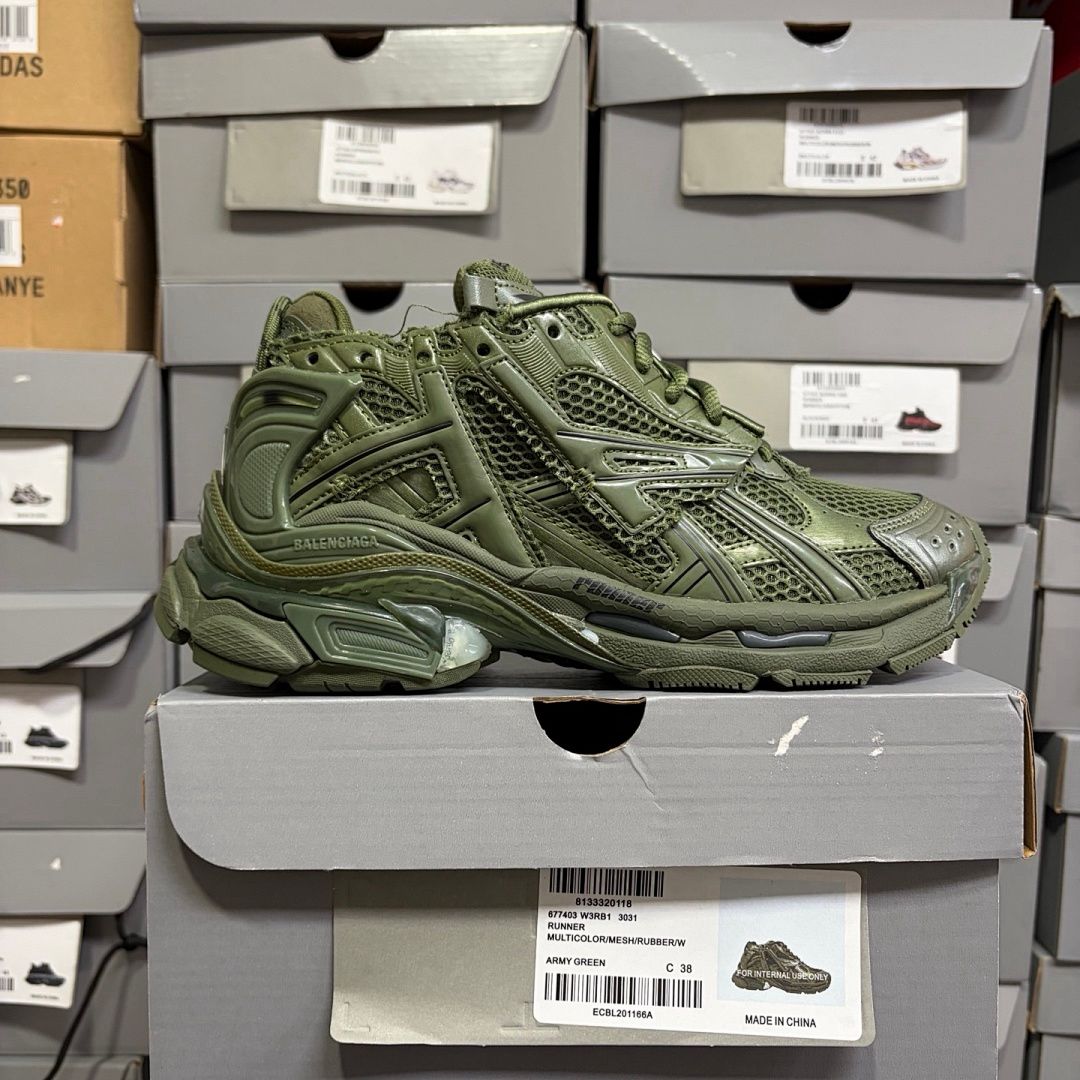 Balenciaga Runner 7.0 Хаки