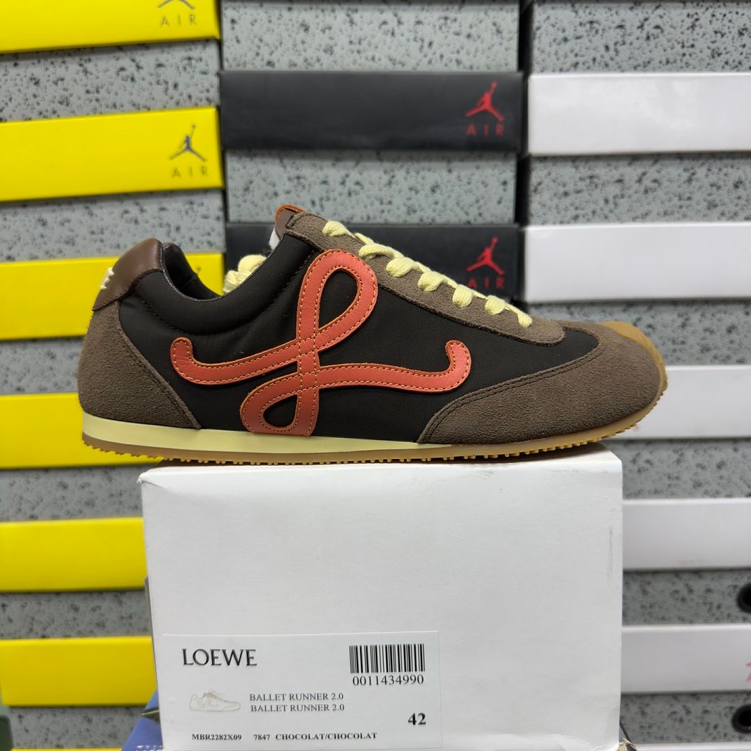 Loewe Ballet Runner 2.0 Chocolate