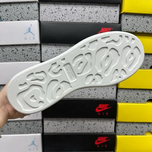 Alexander McQueen Oversized Sneaker White/Black