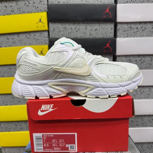 Nike Vomero 5 Sail/White