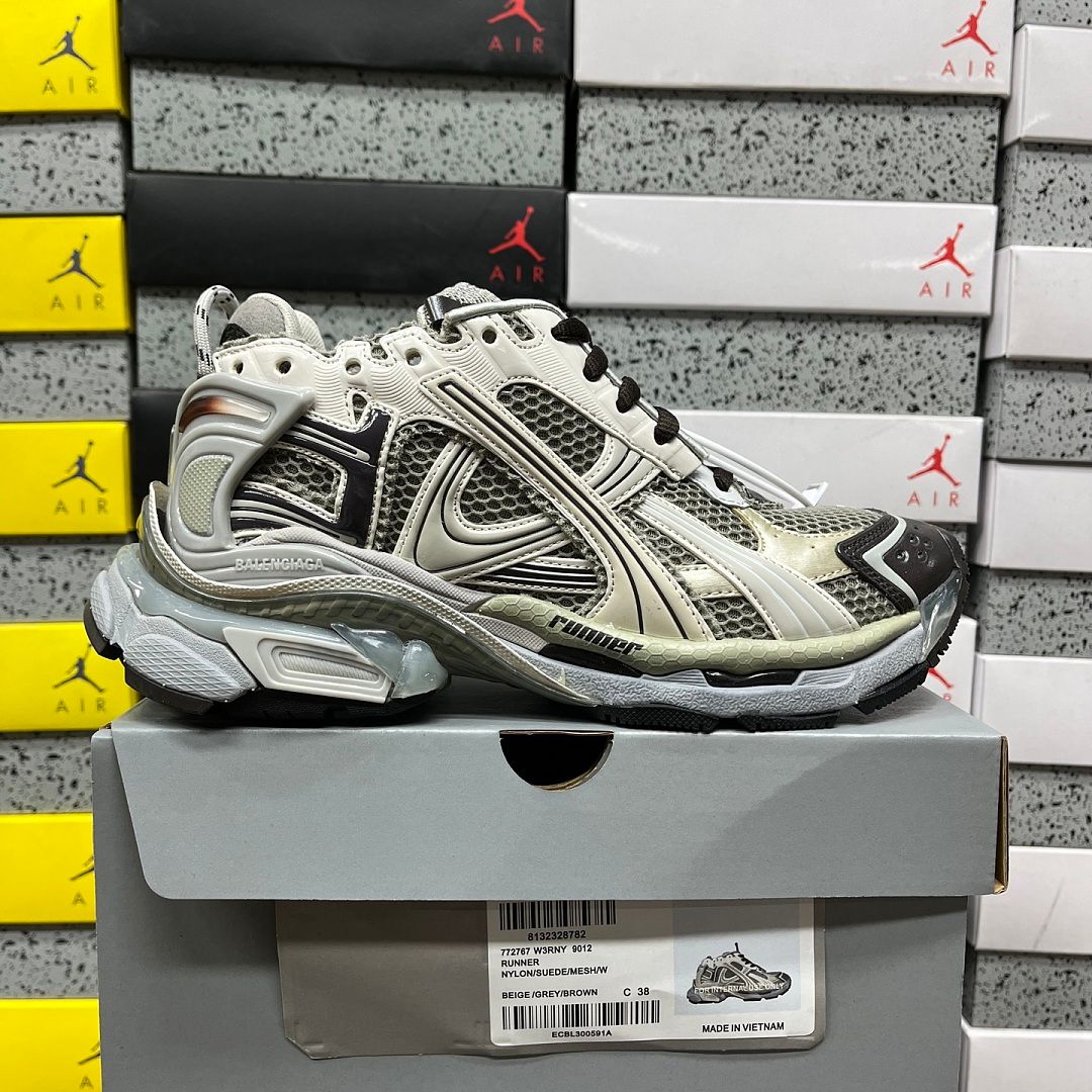 Balenciaga Runner 7.5 Кремовый/Белый