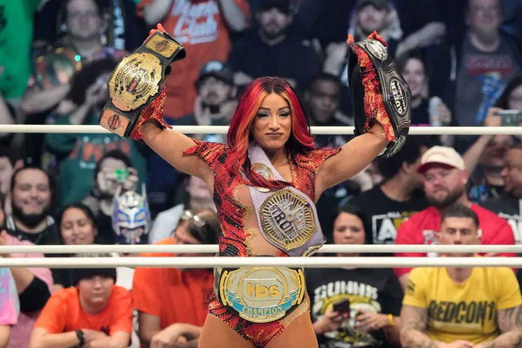 WOL: Tom returns! Plus, ESPN/WWE, Hogan Death, Dynamite