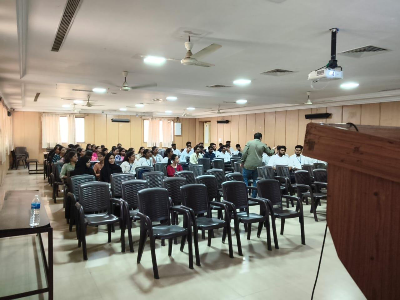 KSAC campus hiring session with college students in an auditorium
