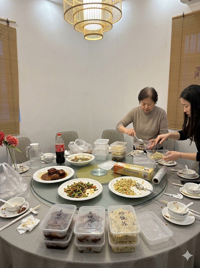 家庭聚餐剩菜分裝打包，回家可做第二餐
