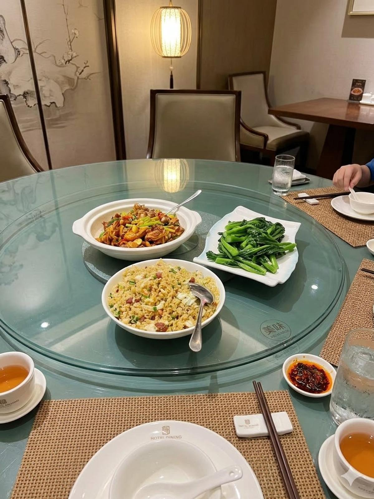 二娘土雞 2 至 4 人用餐桌面搭配示意