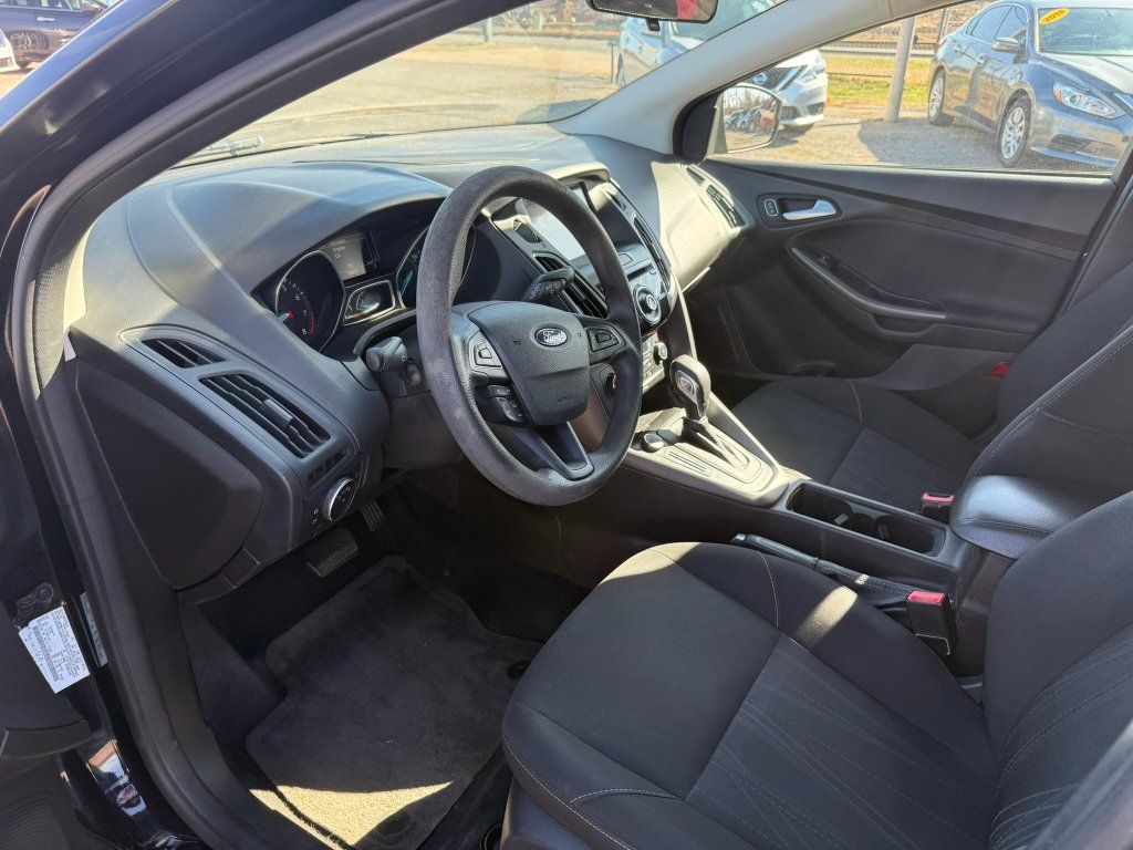 2017 Ford Focus SEL - Photo 12