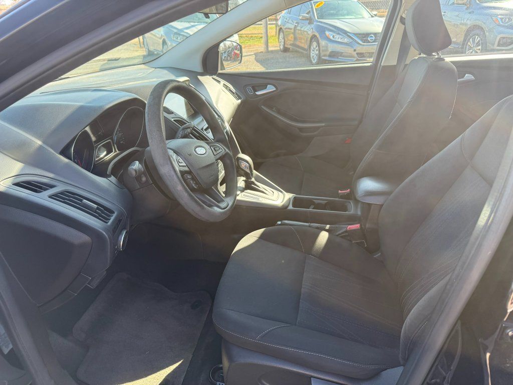 2017 Ford Focus SEL - Photo 13