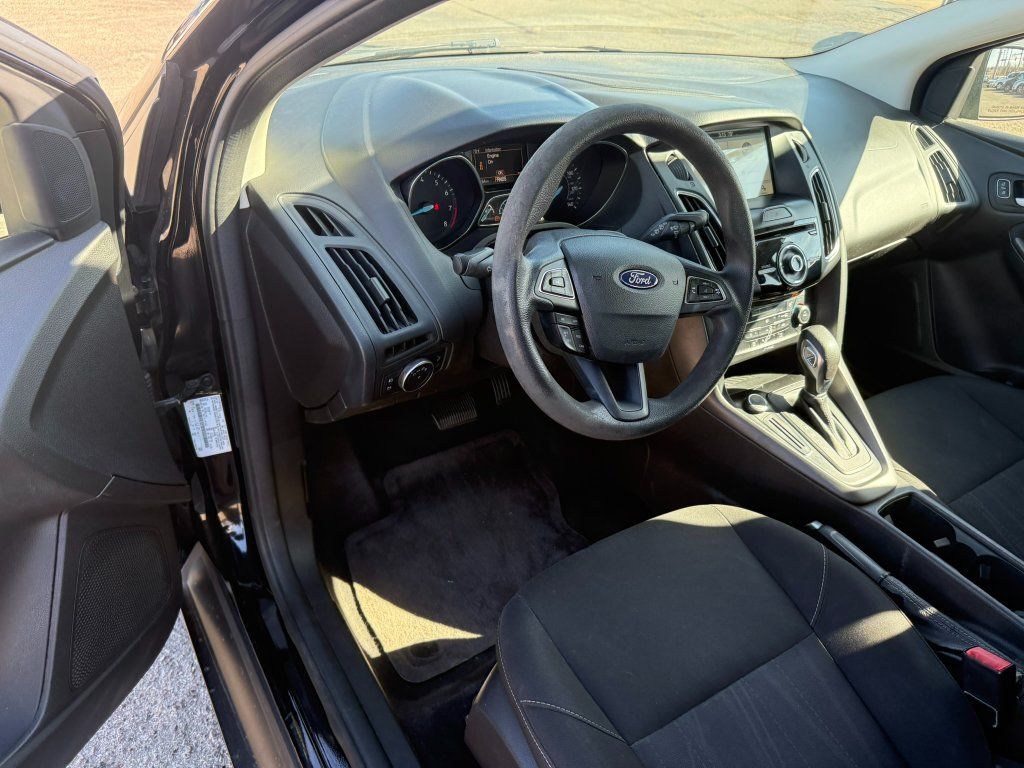 2017 Ford Focus SEL - Photo 16