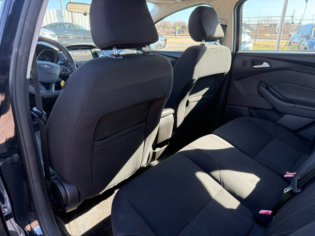 2017 Ford Focus SEL - Photo 17