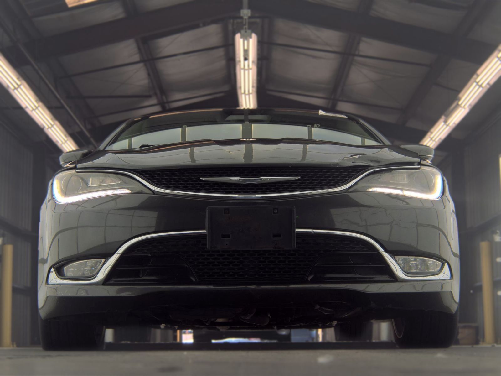 2015 Chrysler 200 C in Granite Crystal Metallic - Photo 4