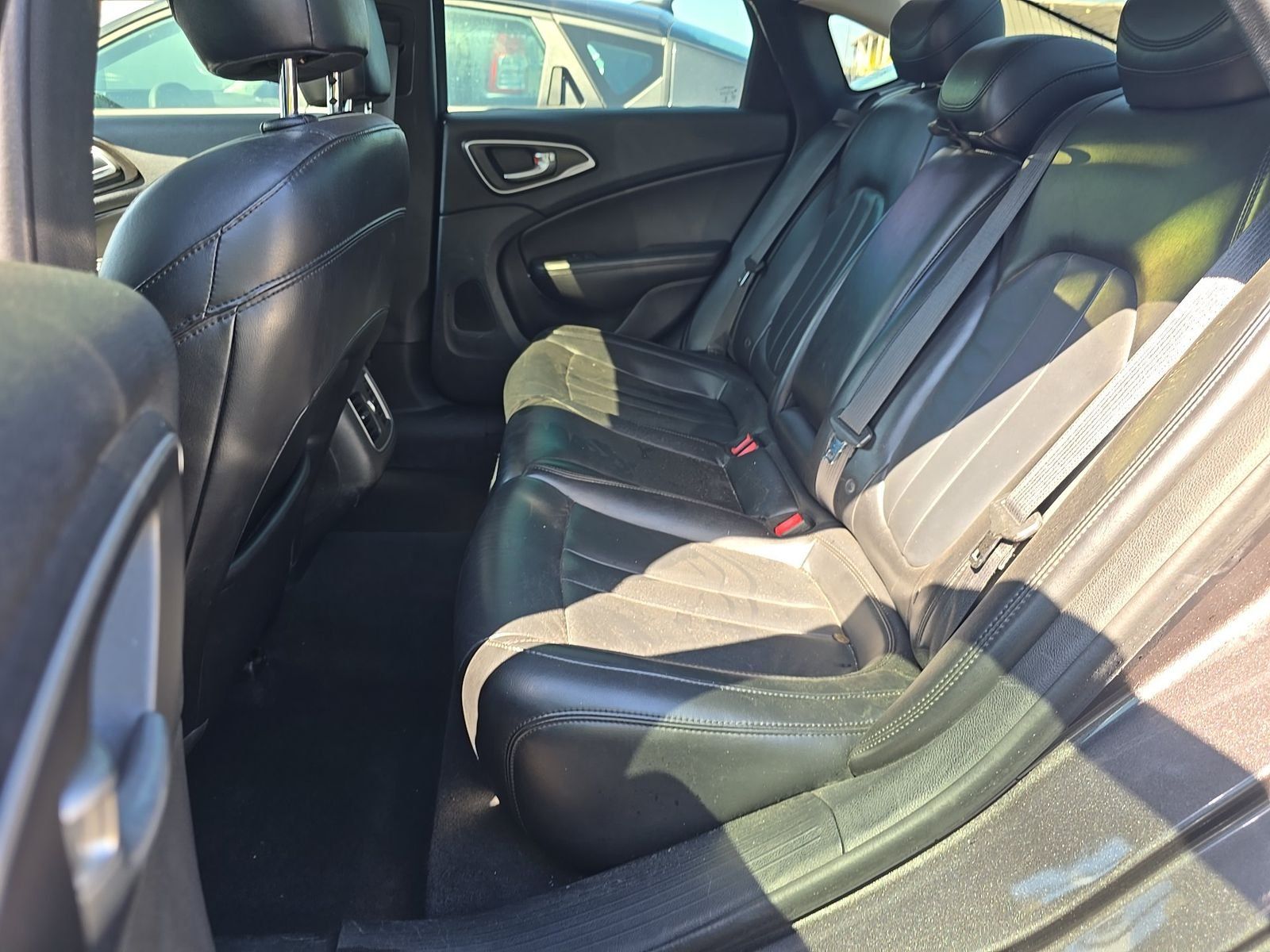 2015 Chrysler 200 C in Granite Crystal Metallic - Photo 10