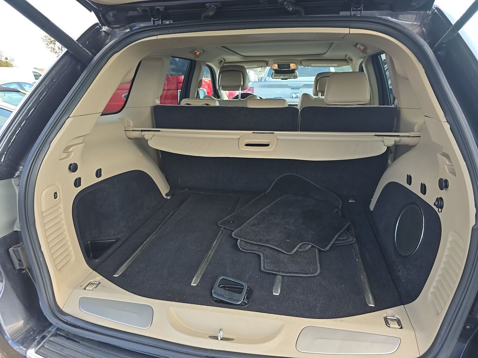 2015 Jeep Grand Cherokee Limited in Granite Crystal Metallic - Photo 12