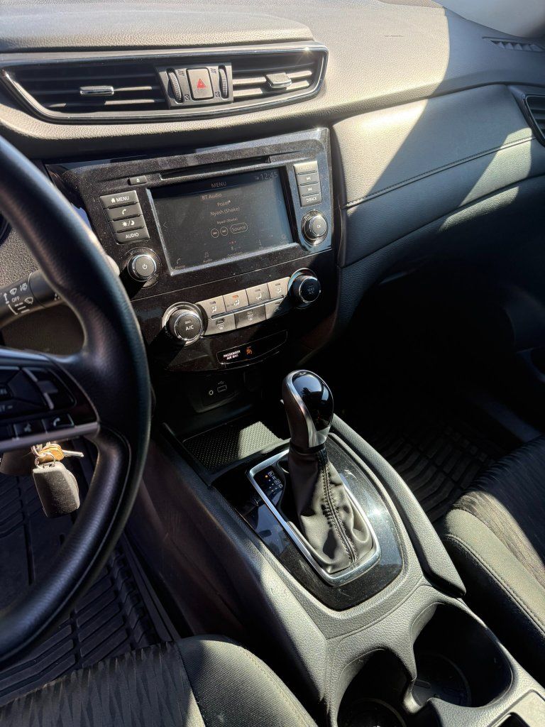 2020 Nissan Rogue S - Photo 10