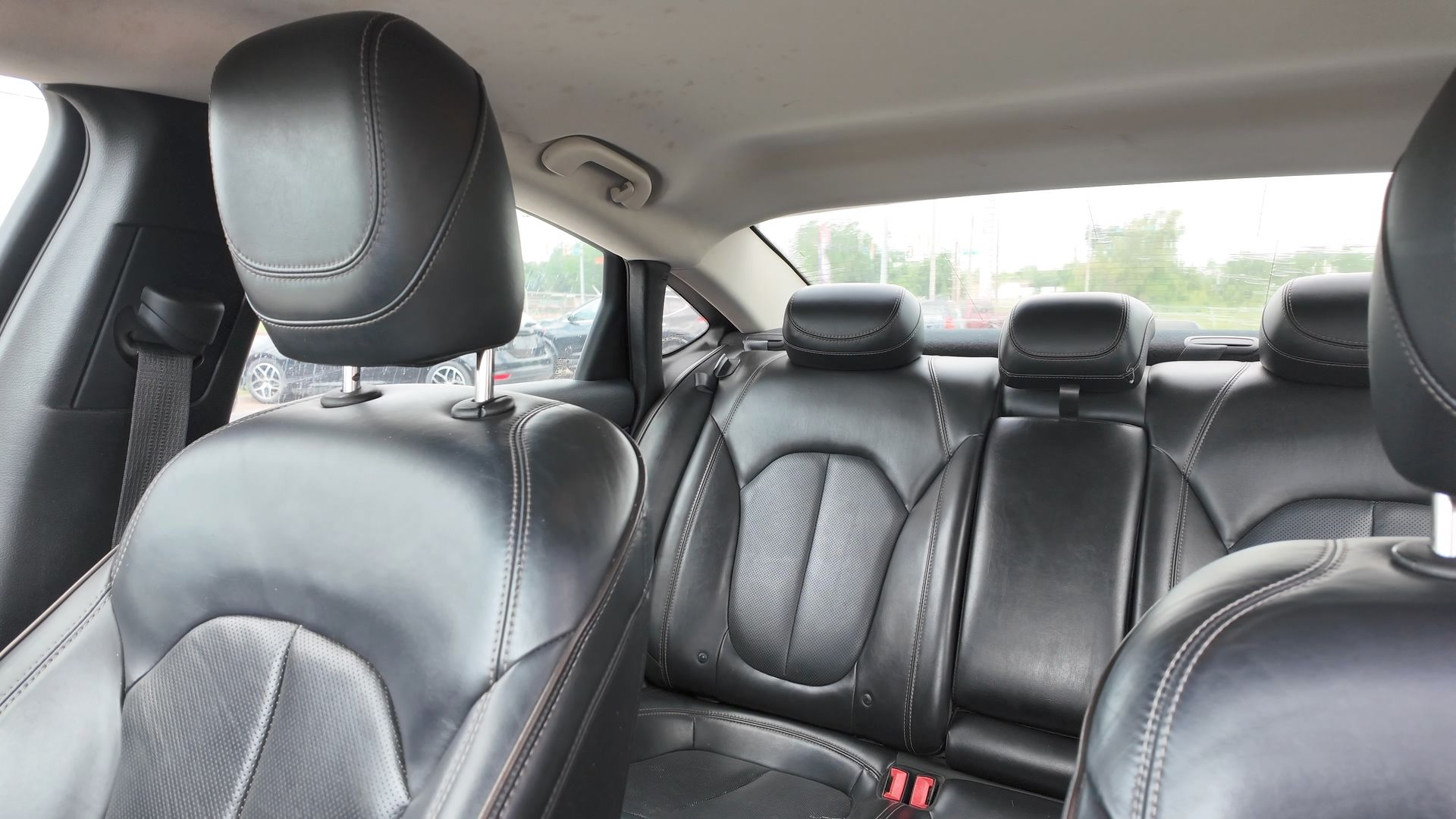 2015 Chrysler 200 C in White - Photo 36