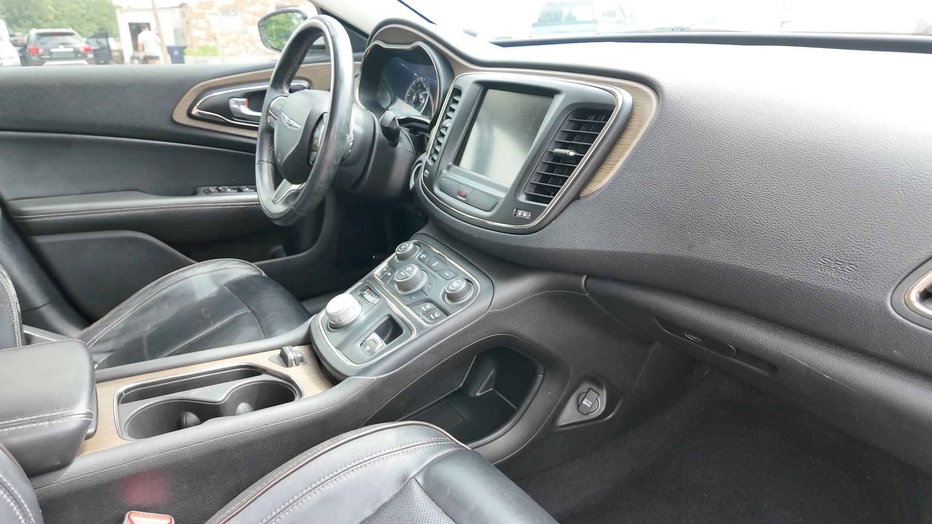 2015 Chrysler 200 C in White - Photo 26