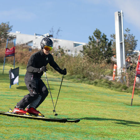 Ski & Snowboard