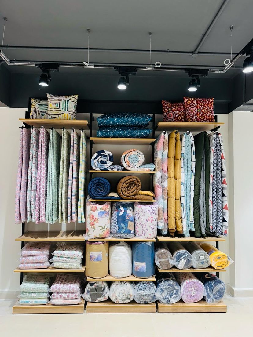 consumer-react/store-locator/store/R074/Wakefit_Furniture_store_Chandanagar_Hyd_Accesesories.jpeg