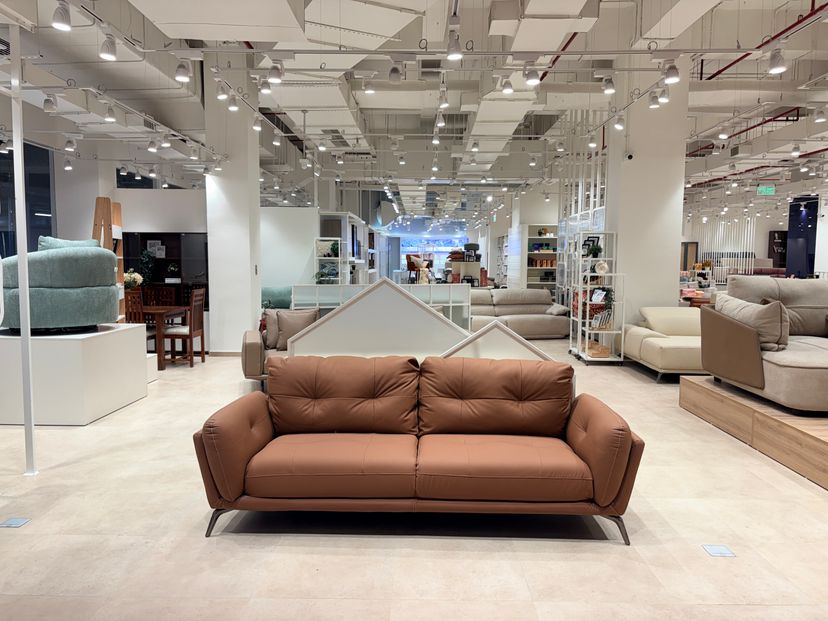 consumer-react/store-locator/store/R090/Wakefit_Furniture_Store_Felix_Sofa_2.JPG