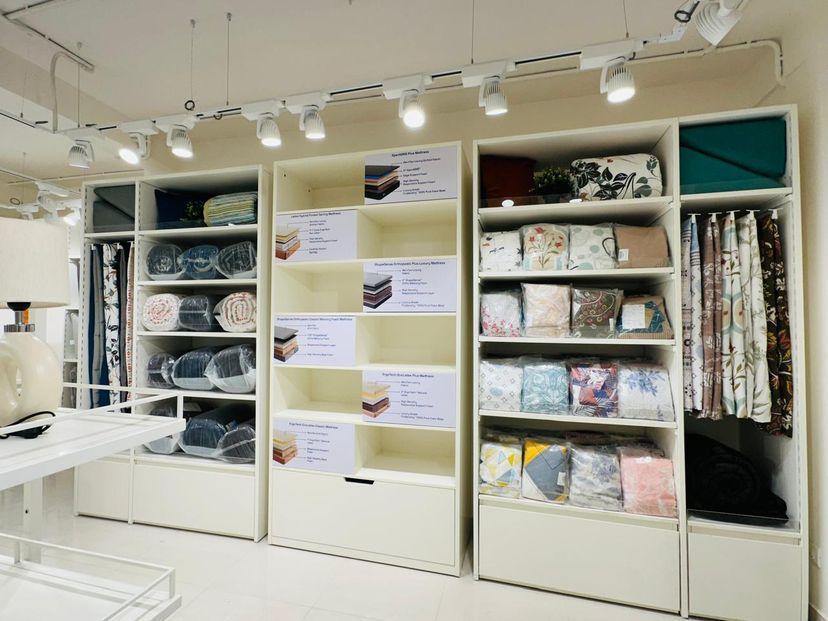 consumer-react/store-locator/store/S002/Wakefit_Furniture_store_Udaipur_Accessories.jpeg
