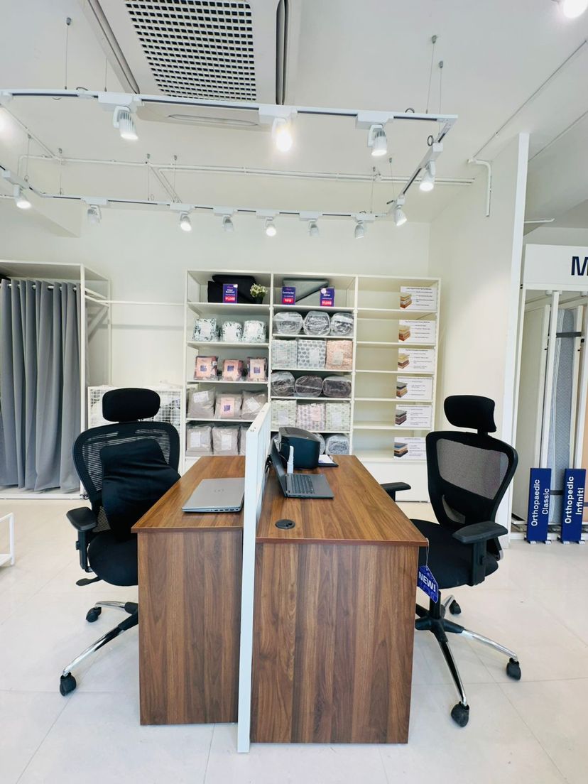 consumer-react/store-locator/store/S009/Wakefit_Furniture_store_Aligarh_Study_Table.jpeg