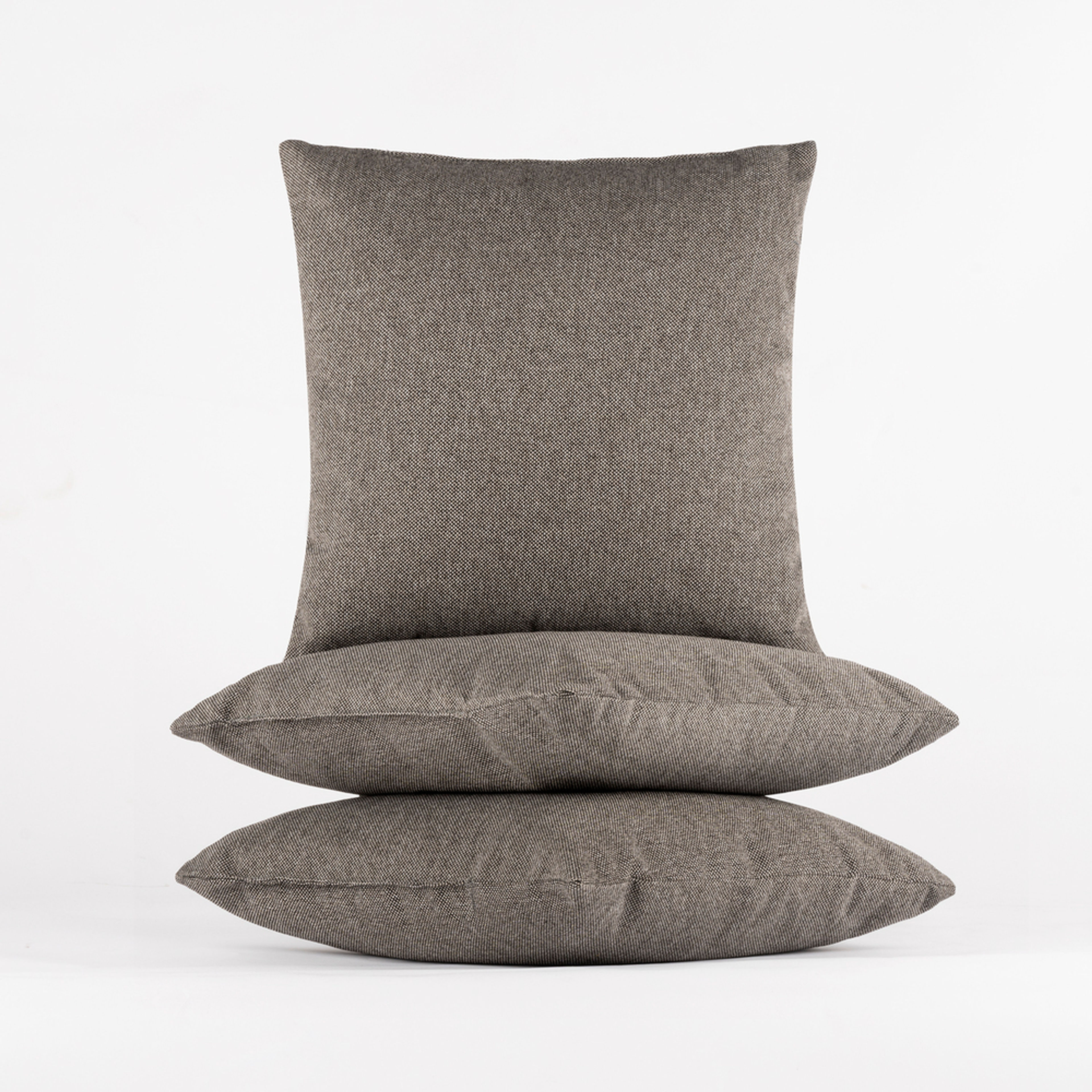 img/Premium_Cushion_Cover/Set3/Omega/Grey/4.jpg