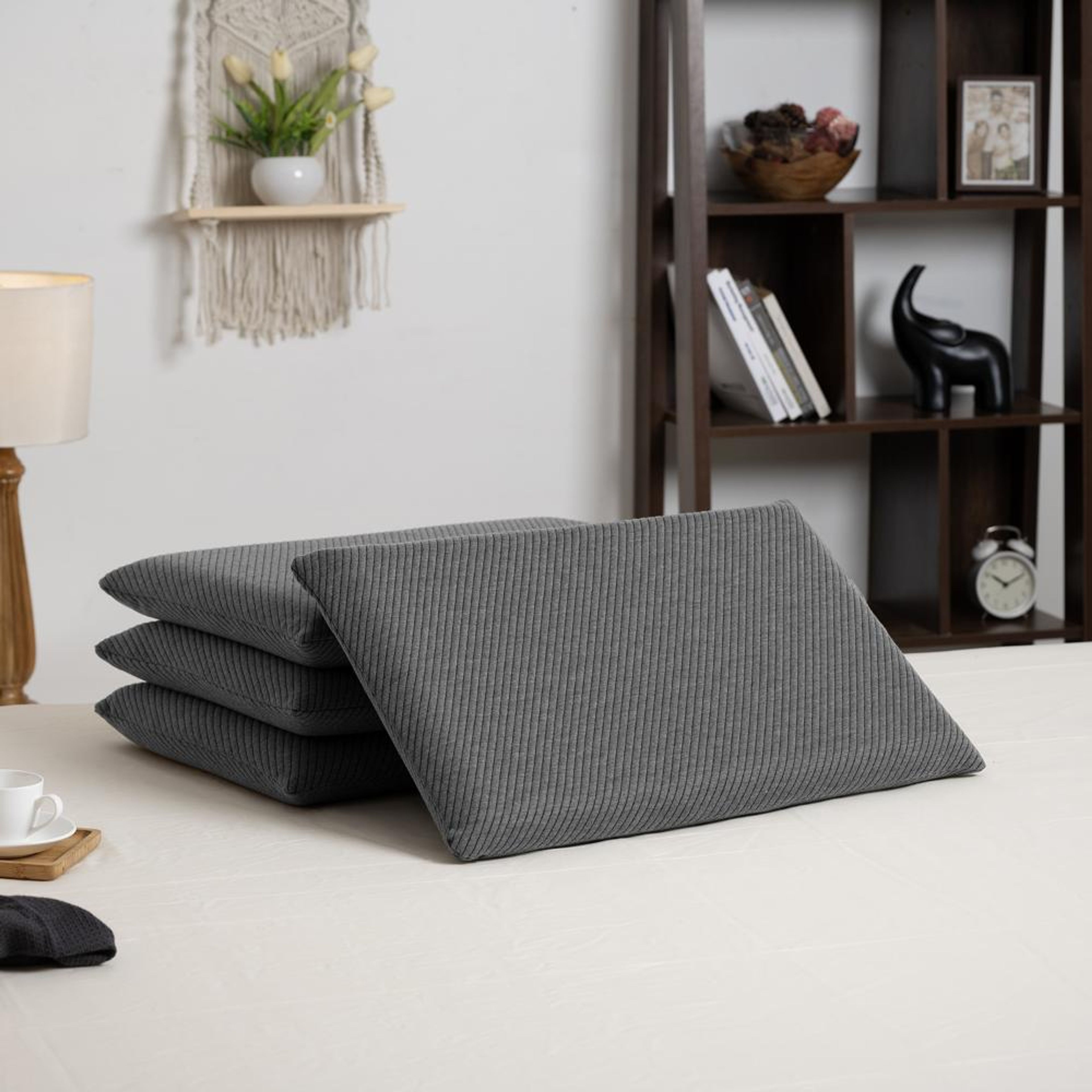 img/npl_modified_images/All_Mfpillow/WSPMFDGQMS/WSPMFDGQMS_LS_1.jpg