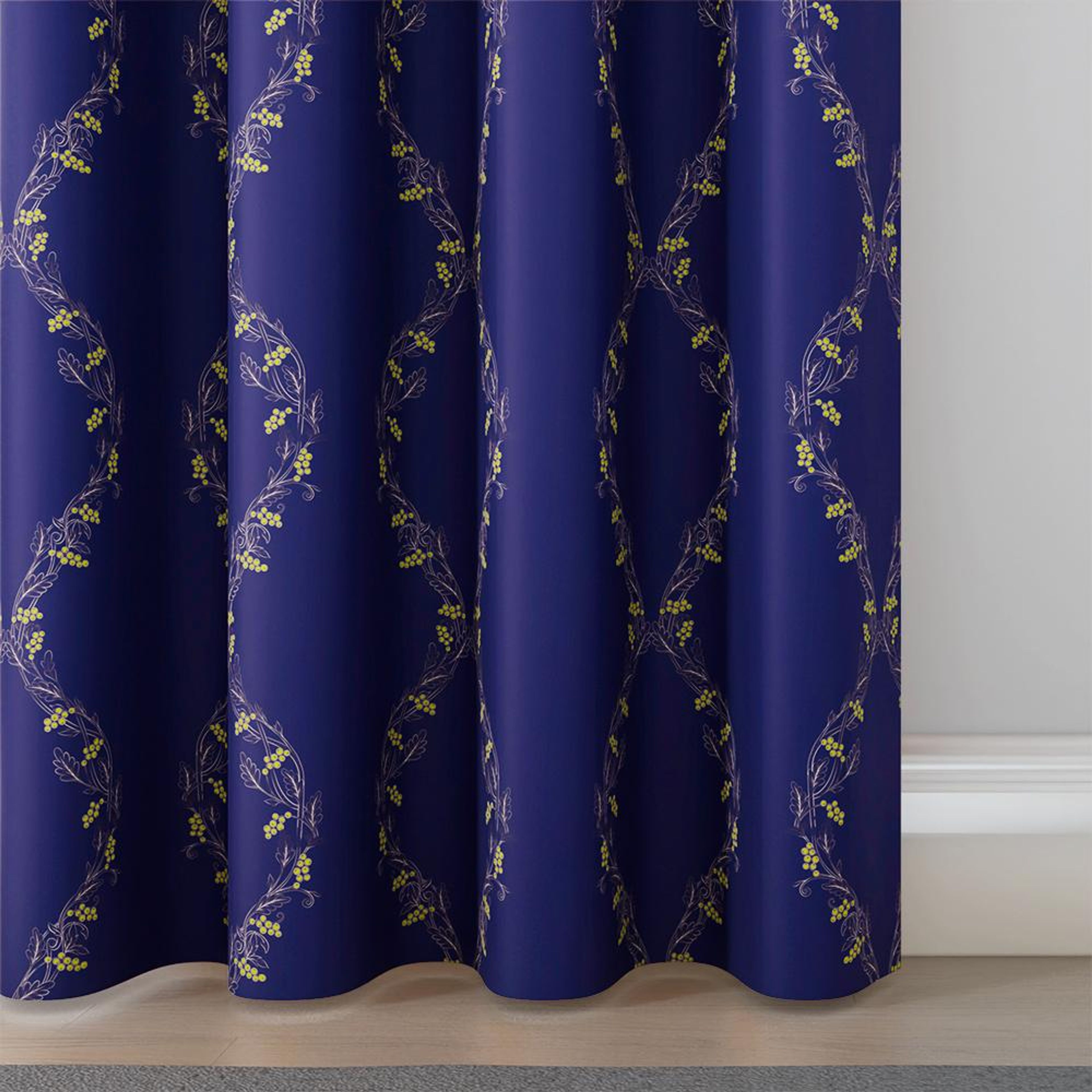img/npl_modified_images/CURTAINS-PRINTED/WCURPRTLDJULS21/WCURPRTLDJULS1_LS_3.jpg
