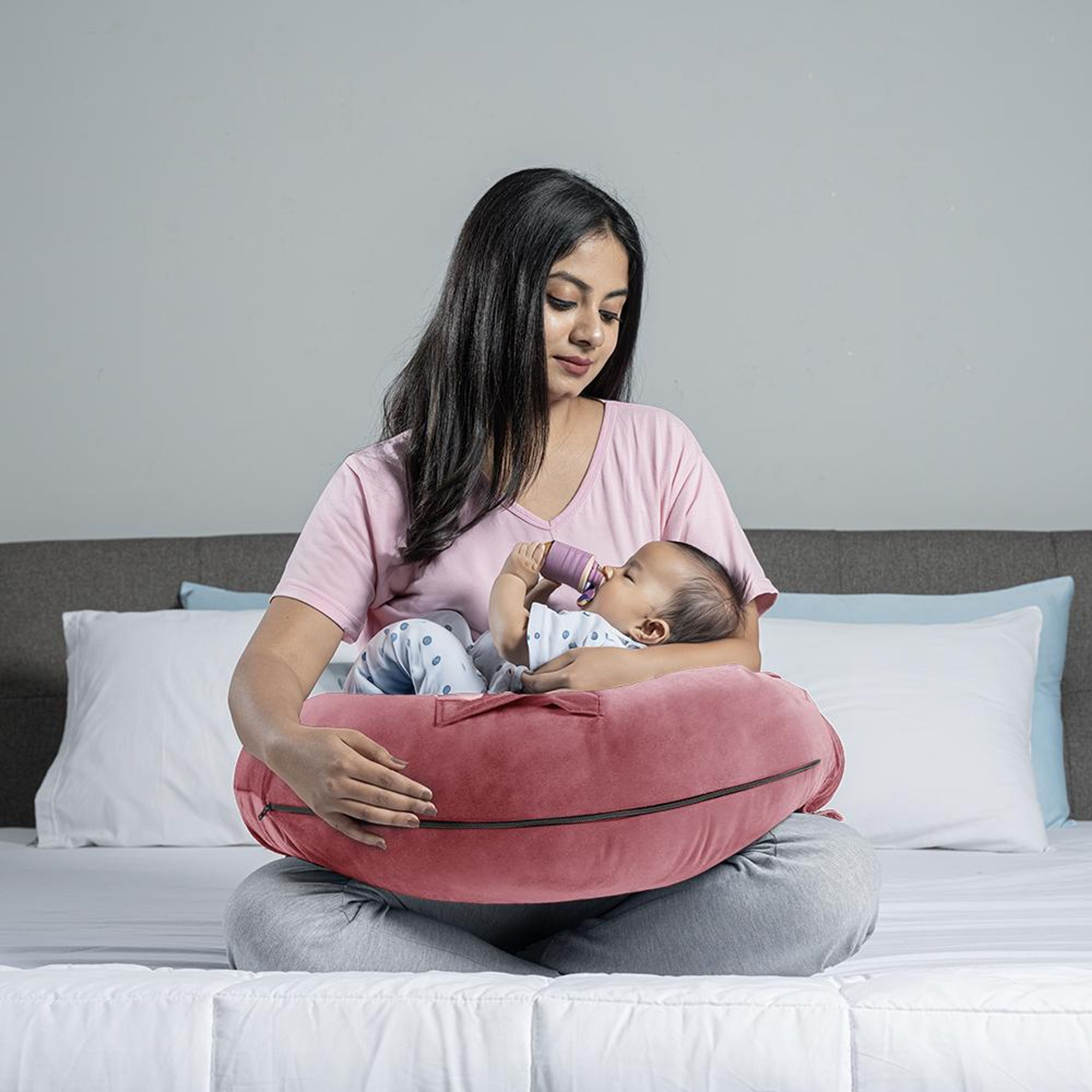 img/npl_modified_images/Feedingpillow_New/WNPVLPN/WNPVLPN_4.jpg