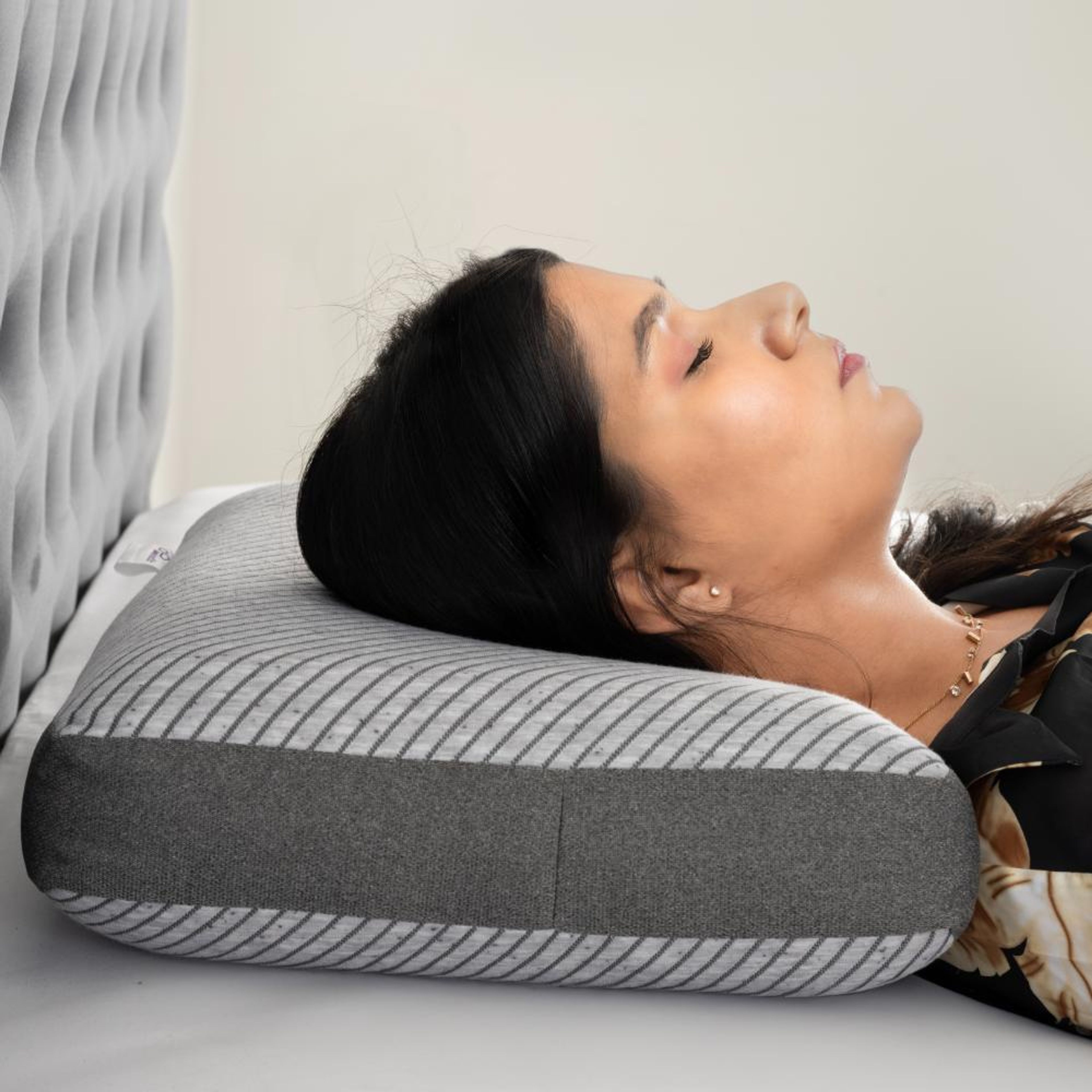 img/npl_modified_images/Memory_pillow/WSPMFLGD/WSPMFLGD_2.jpg