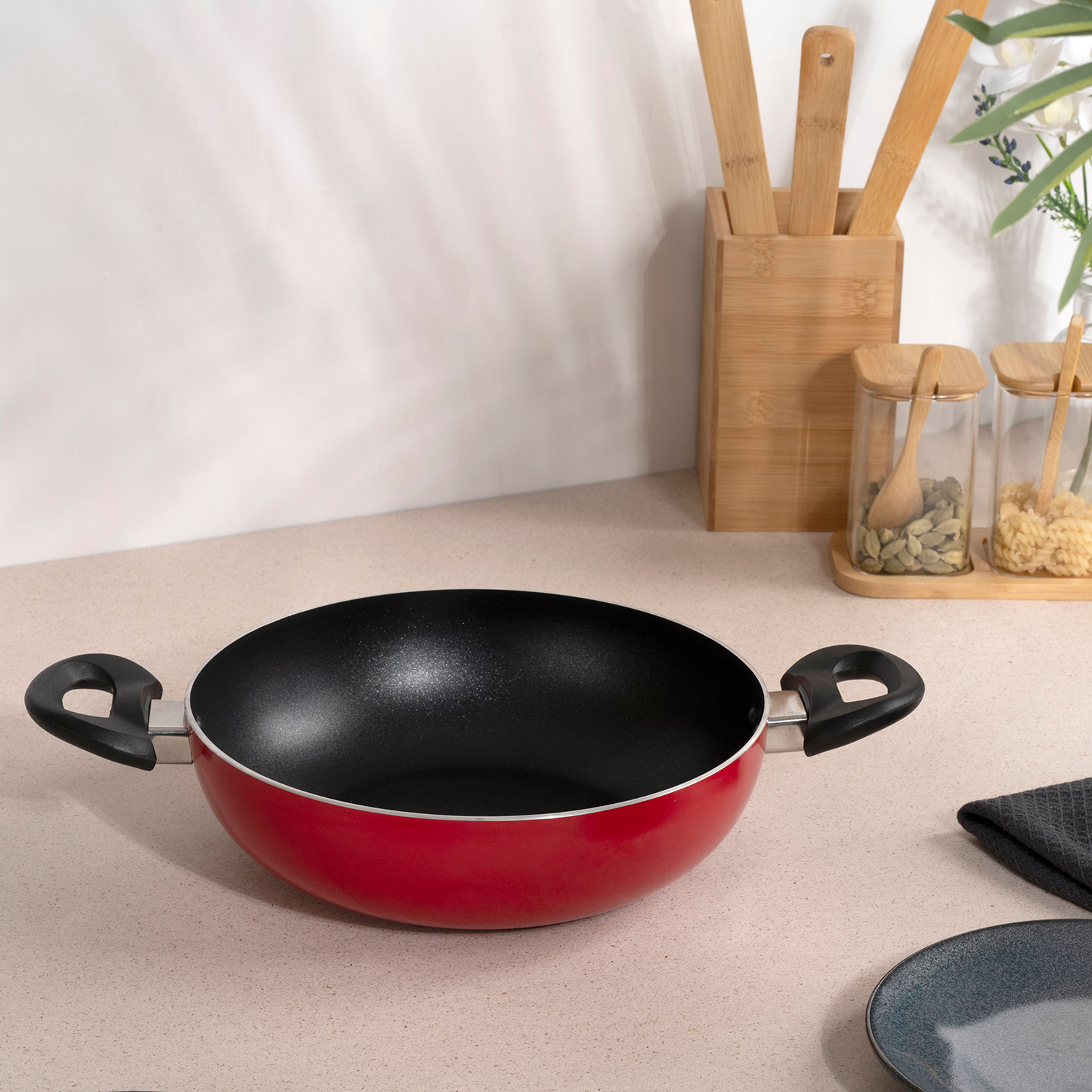 img/npl_modified_images/NCookware_Launch/WKDAL280MM26MMBLKNIB/WKDAL280MM26MMBLKNIB_LS_10.jpg