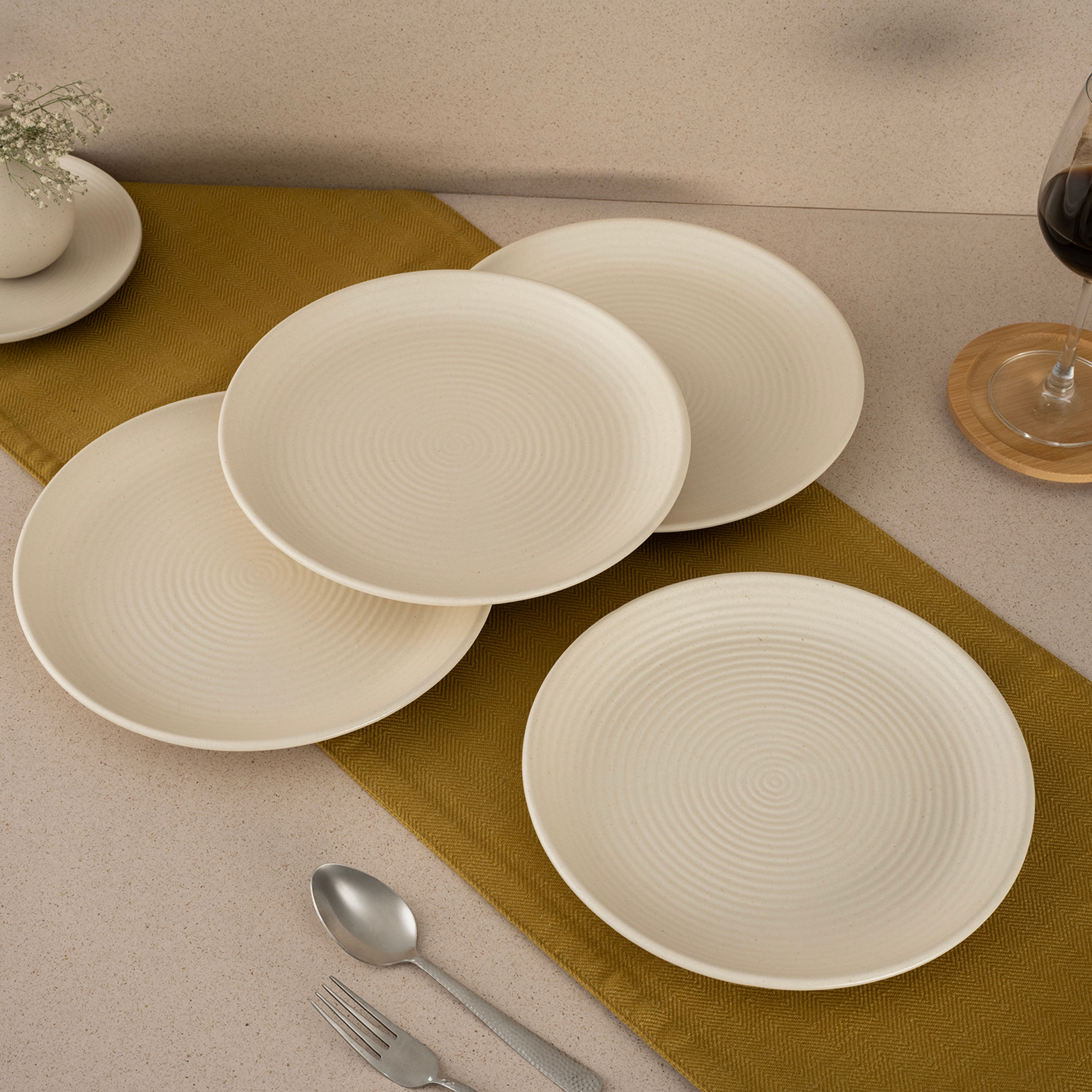 img/npl_modified_images/Plates_01/Dinner+Plates/WDPUPBTSWS4CRMMT/WDPUPBTSWS4CRMMT_LS_1.jpg