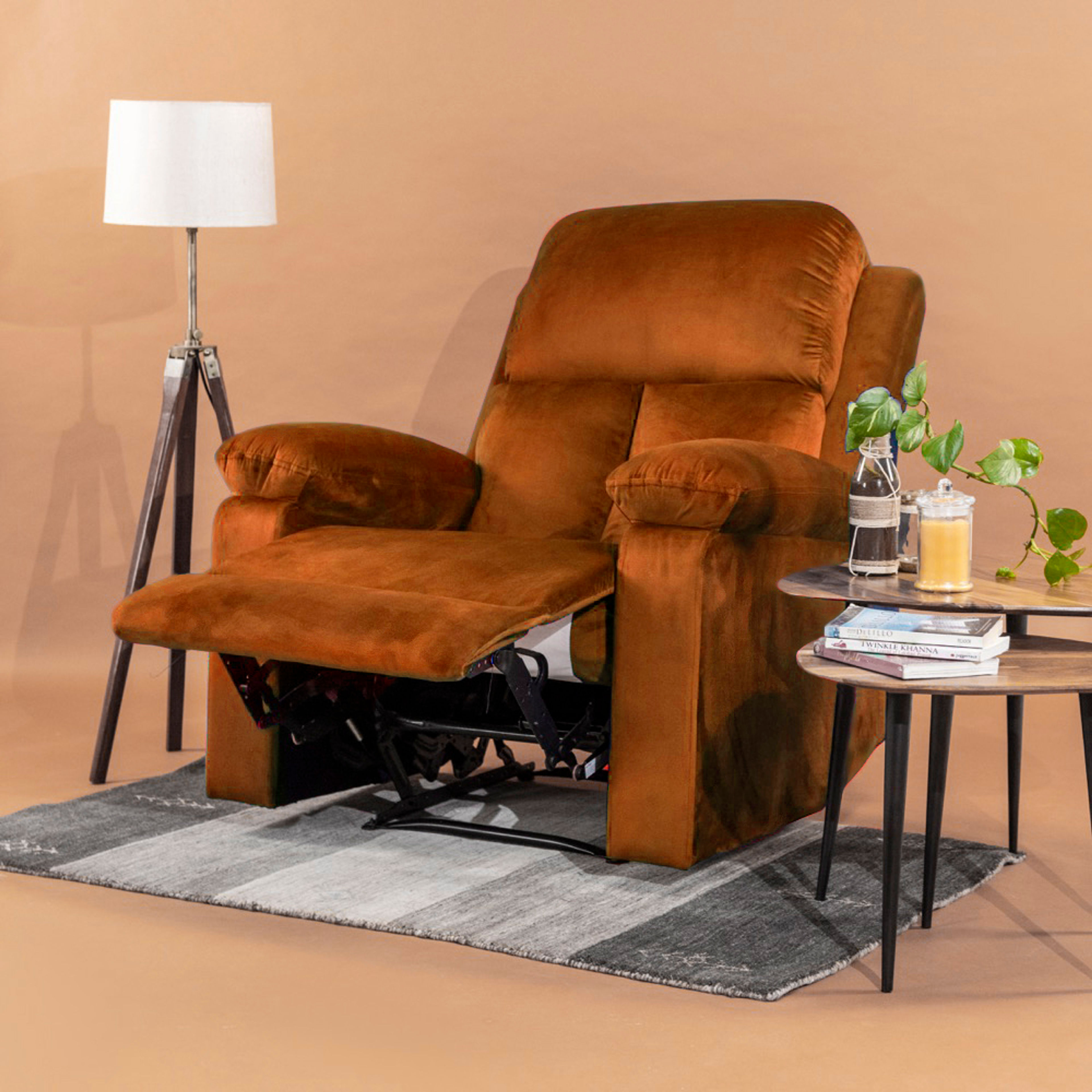 img/sofa-sets/Recliner/regular/1/FVAM/lifestyle1.jpg