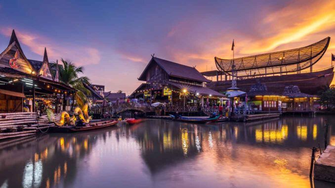Thailand Tempel am Meer