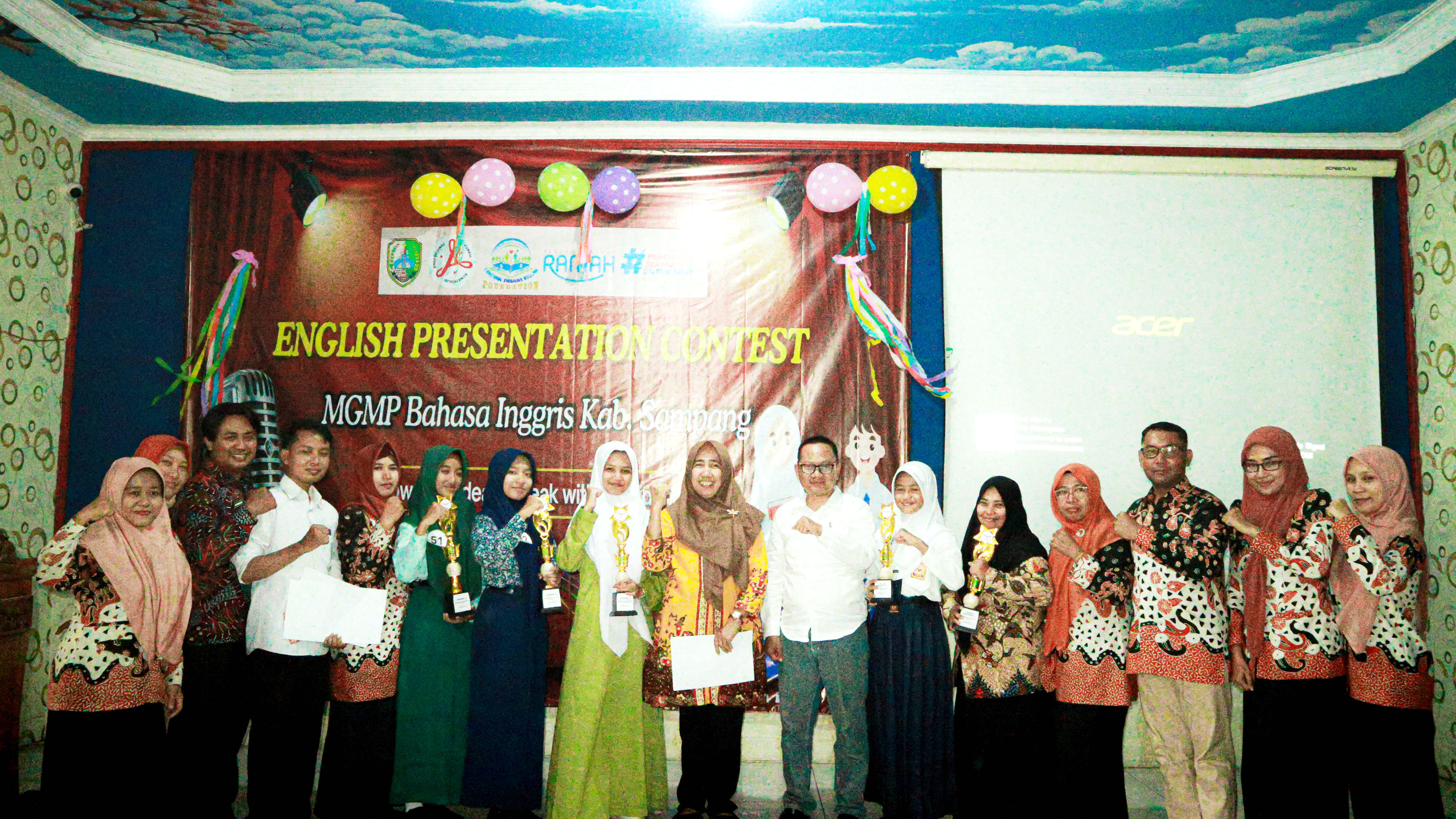 English Presentation Contest 2025 Warnai Semangat Literasi di Bulan Bahasa