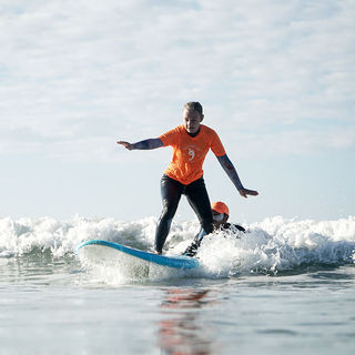 surf en la playa de El Palmar