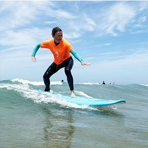 Clases de iniciacion al surf en el Palmar